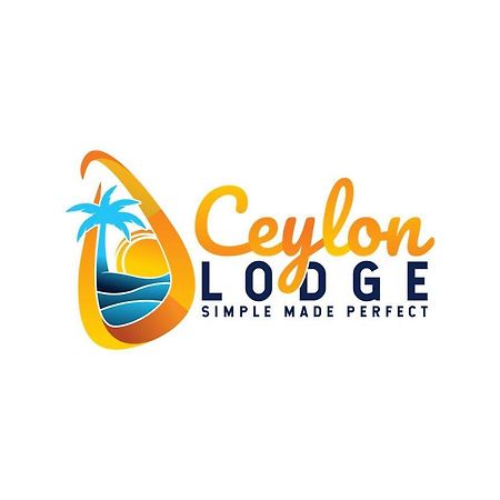 Ceylon Lodge - Airport Transit Hostel เนกอมโบ ภายนอก รูปภาพ