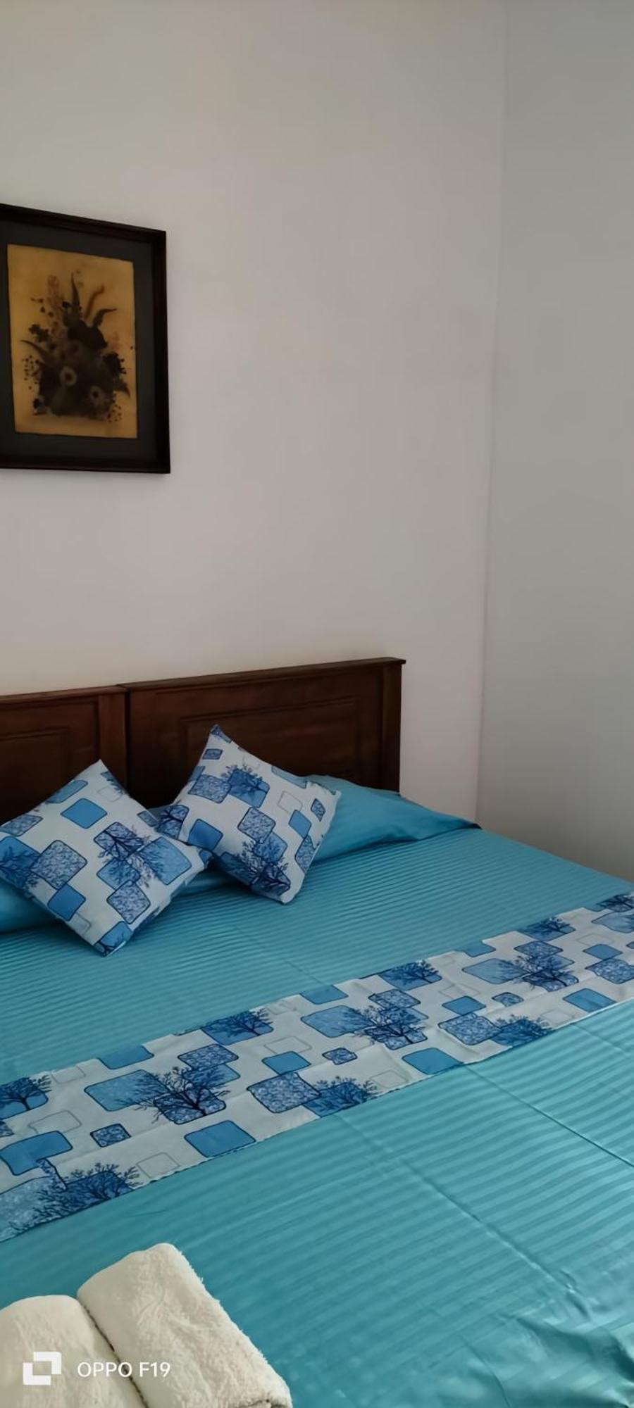 Ceylon Lodge - Airport Transit Hostel เนกอมโบ ภายนอก รูปภาพ